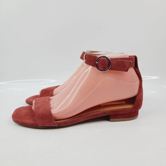 H&M Women's Red Suede Open Toe Low Heel Classic Ankle Strap Sandal Size 7 - Picture 2 of 7